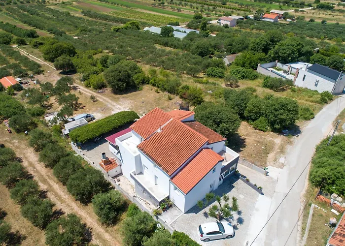 Mira * Vrana (Zadar)