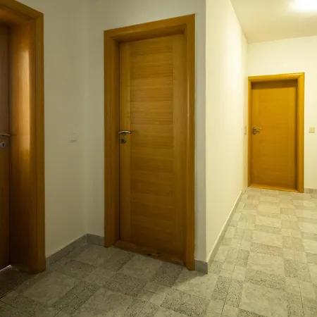 Mira Lägenhet Vrana (Zadar)