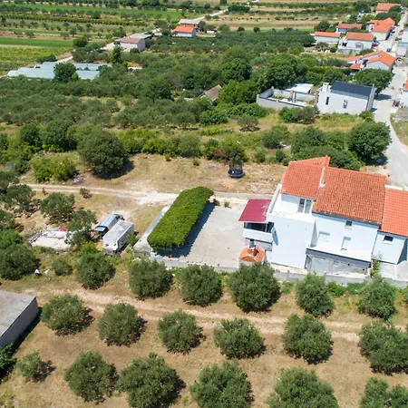 Mira Apartment